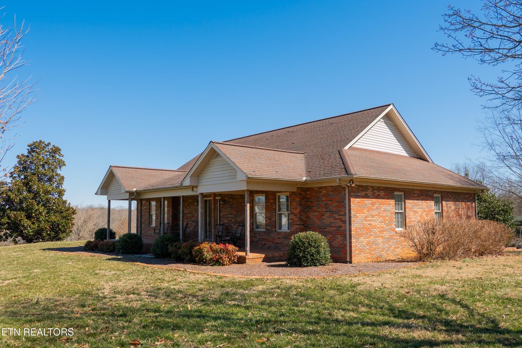 Sparta, Tennessee, 38583, United States, 6 Bedrooms Bedrooms, ,3 BathroomsBathrooms,Residential,Forsale,1885999